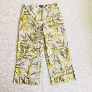 NYC Women Pants Size 8 Capri Green Tropical Career